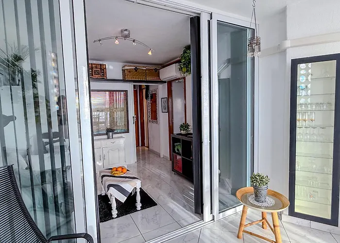 Torres De Yomely - Y6b Playa de las Americas (Tenerife)